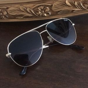 QUAY x Desi Sahara Mini